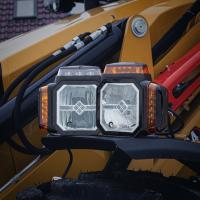 LED reflektor so majákom a vyhrievaním