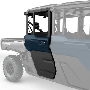 Dvere zadné - číre sklo Rear Deluxe Full Doors (Traxter MAX 2022 a novšie (vyrobené modely po 18. januári 2021) (okrem modelov X mr)